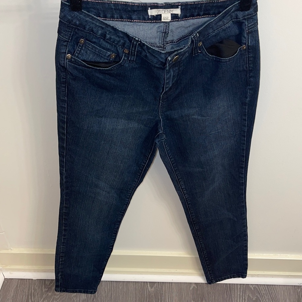 Forever 21 Skinny Jeans Size 30x29 Color Blue